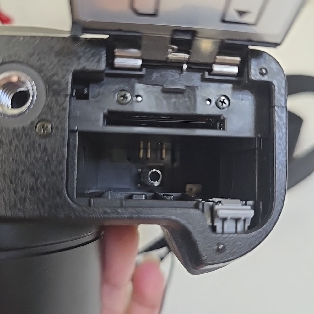 Panasonic Lumix DMC-FZ10 Camera 4.0 MP, 12x Optical Zoom Black Tested/Works - Picture 4 of 14